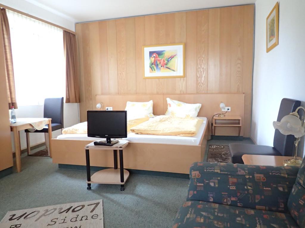 Haus Charlotte Hotel Bad Nenndorf Kamer foto