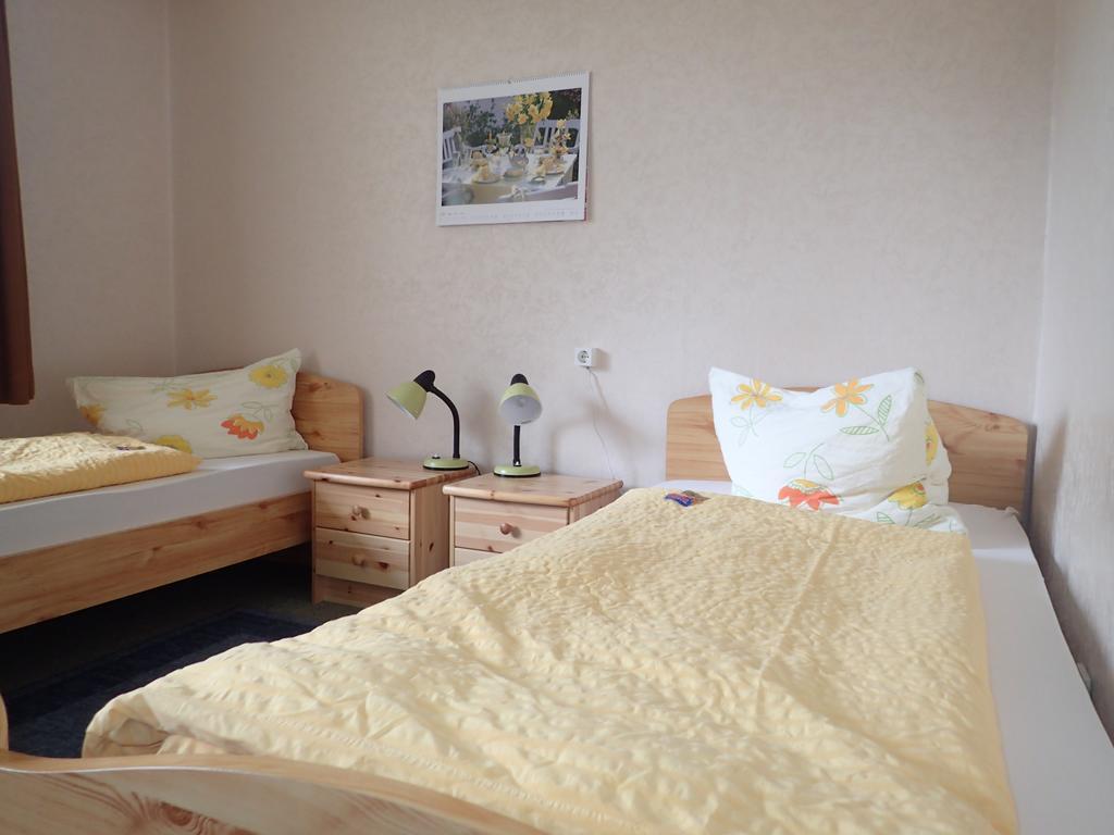 Haus Charlotte Hotel Bad Nenndorf Kamer foto